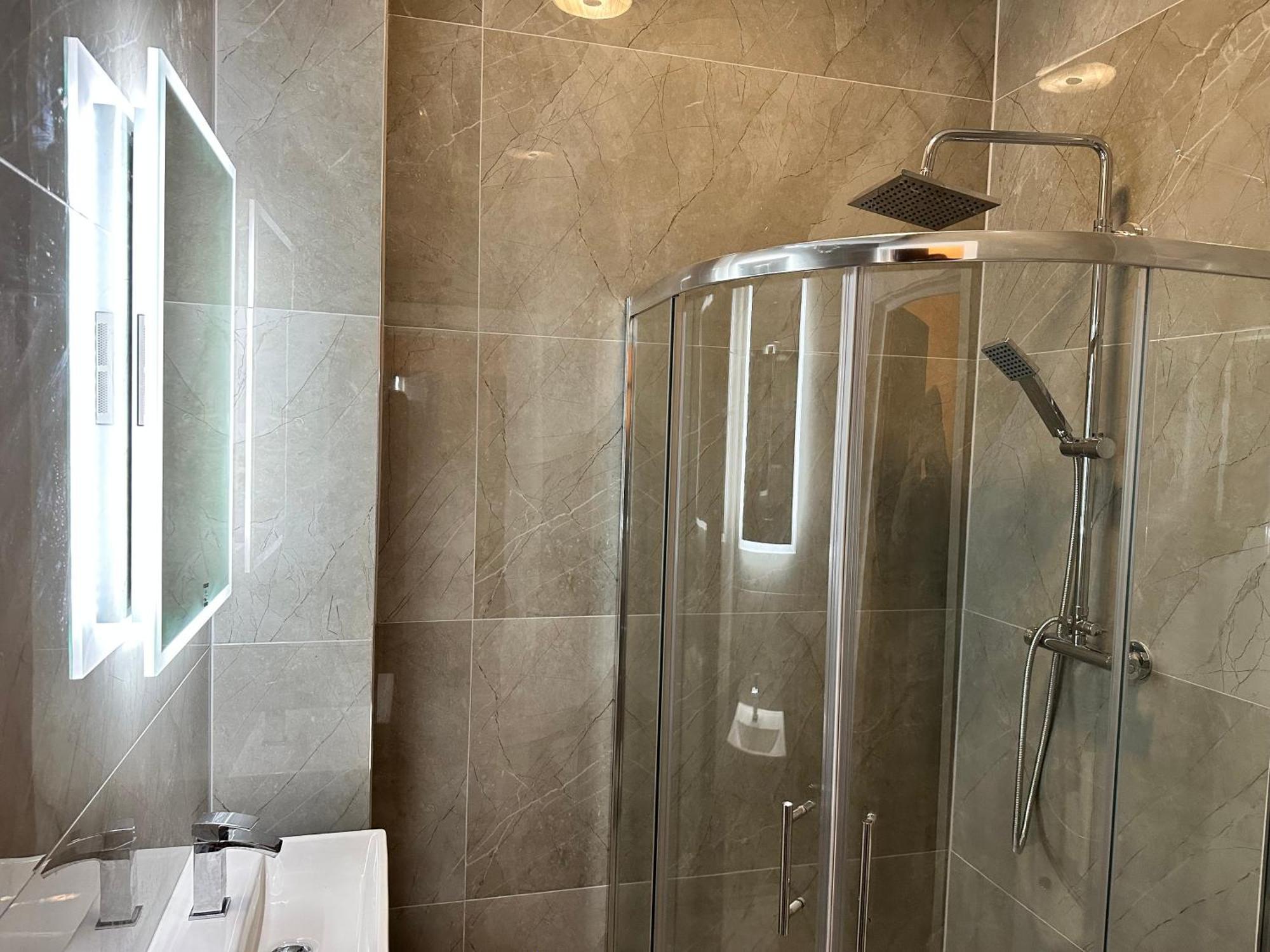 Green Ariana Hotel - Near Wembley And Central London Exteriör bild