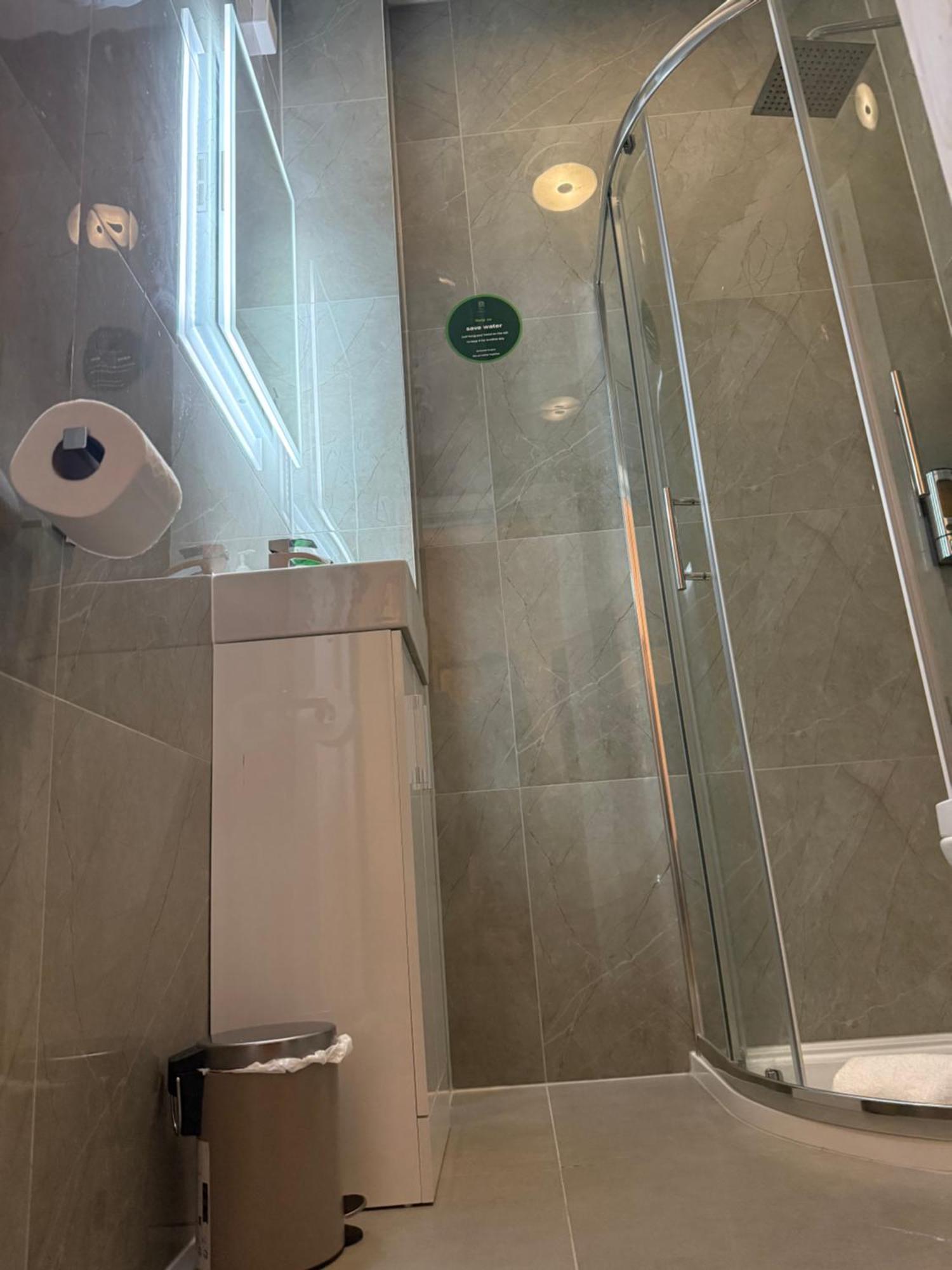 Green Ariana Hotel - Near Wembley And Central London Exteriör bild